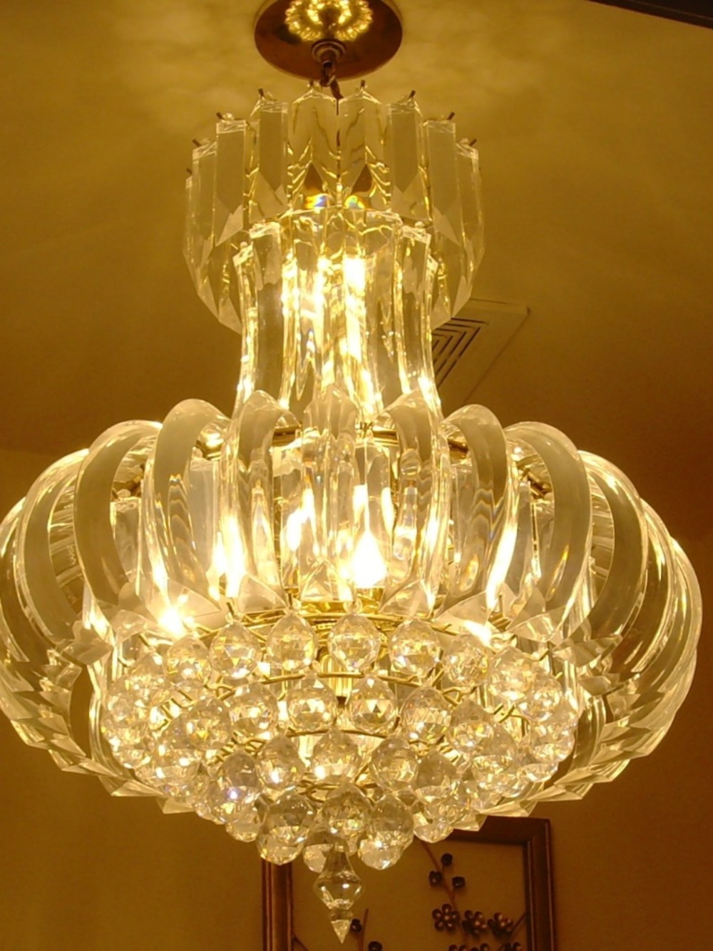 Vintage Mid-Century Modern Lucite and Polished Brass Chandelier